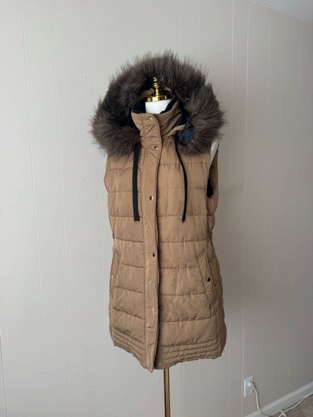 Primark Camel Quilted Sleeveless Puffer Vest with Faux Fur Hood